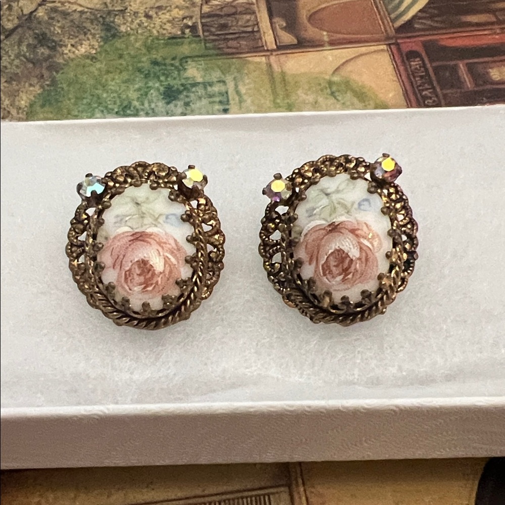 Vintage Floral Earrings with Gold Accents